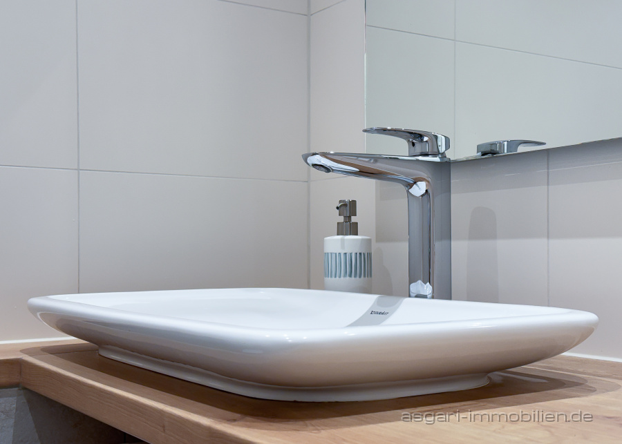 Waschtisch im WC | Verkauf Wohnung - München Hadern