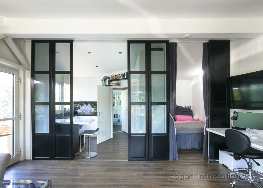 Wohnzimmer (rechts Schlafen) | Verkauf Wohnung - München Nymphenburg