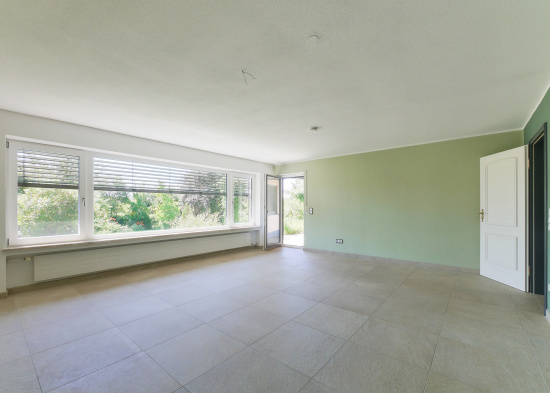 Wohnzimmer (Fußbodenhzg) | Verkauf Haus - Buchloe